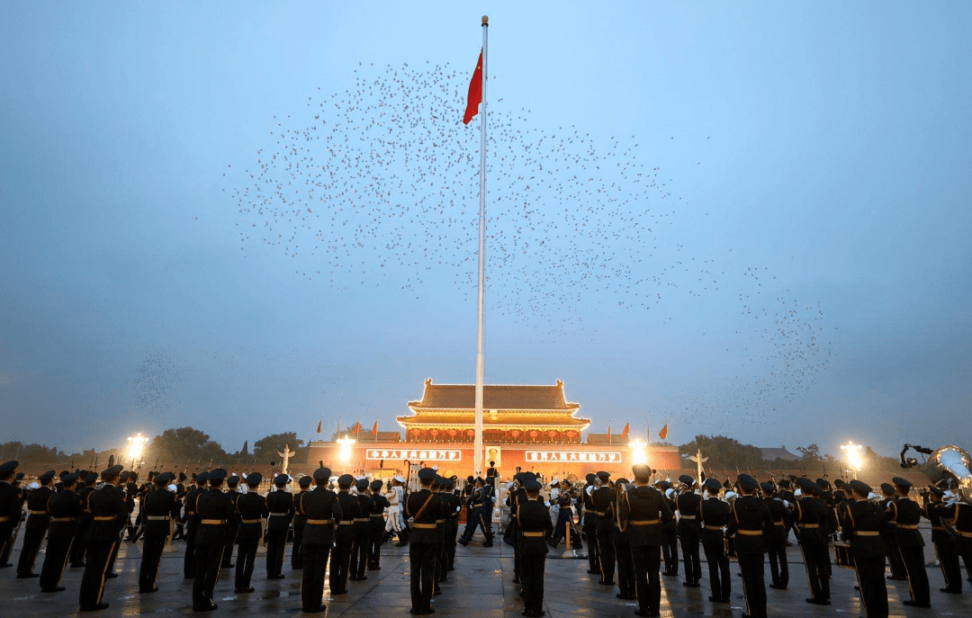闭幕式上升希腊国旗还说的过去 升英国国旗是什么意思啊，闭幕式升旗引争议，希腊可以理解，英国国旗几个意思？