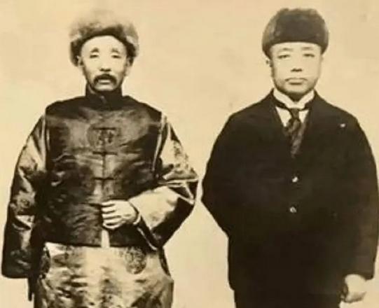 女人右眼跳的预兆是吉是凶，女人右眼跳是吉是凶？科学解读与民俗预兆全解析